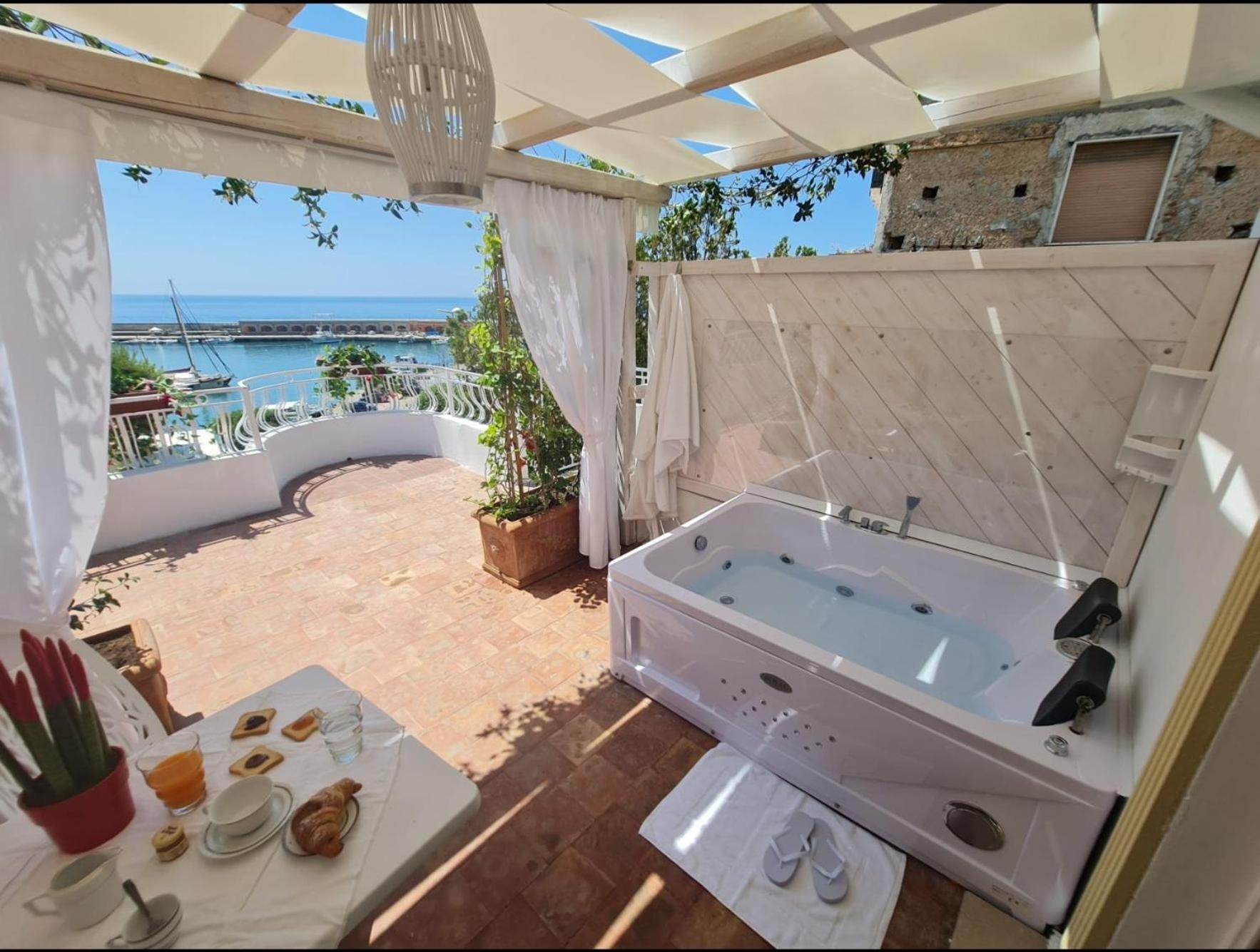 Luxury B&B Suite Jacuzzi Villa Filomena Marina di Camerota Eksteriør billede
